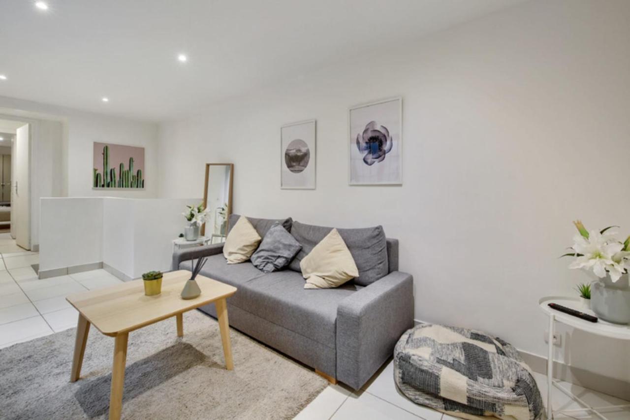 250 Suite Sainte - Superb Apartment In Paris Exteriör bild