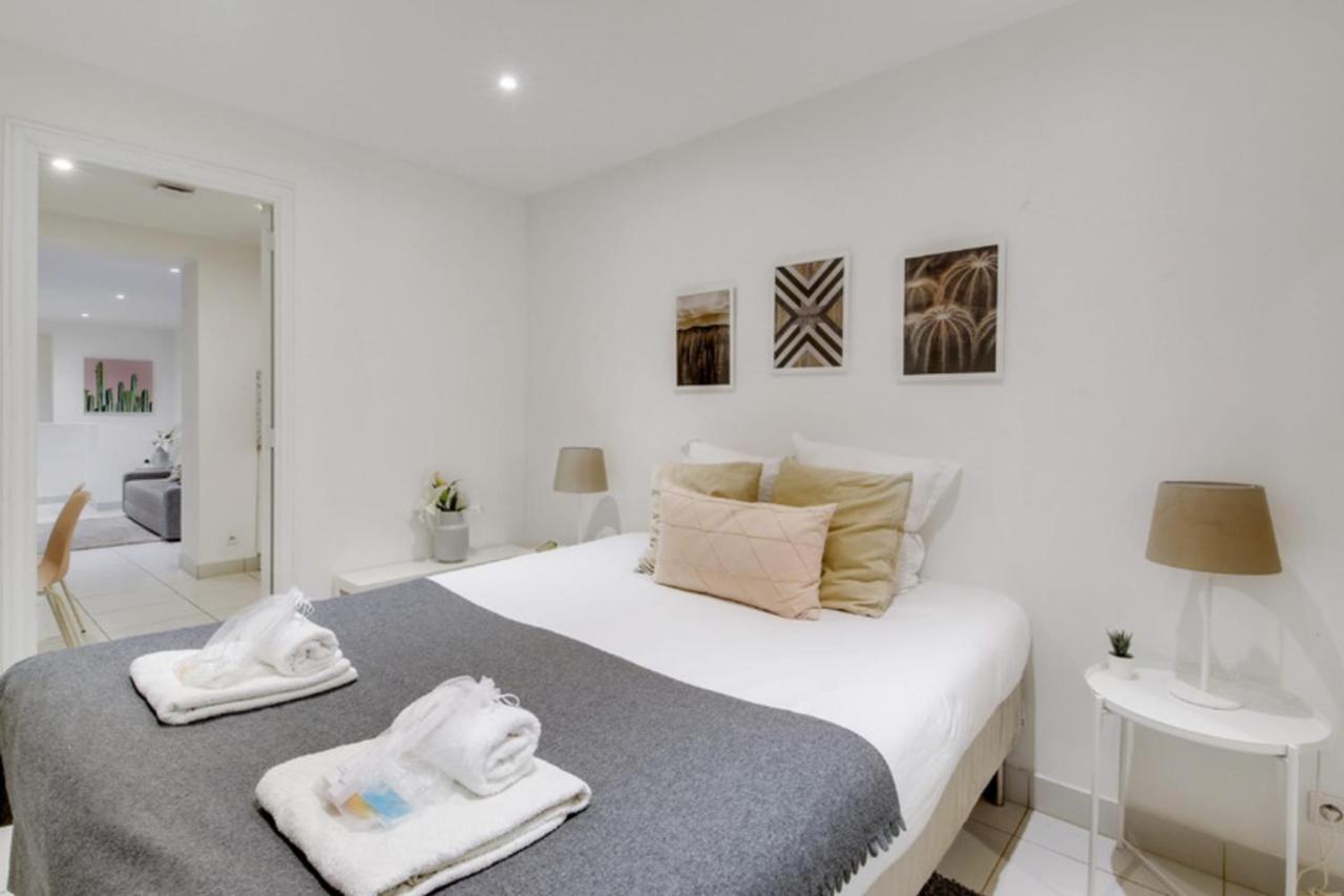 250 Suite Sainte - Superb Apartment In Paris Exteriör bild